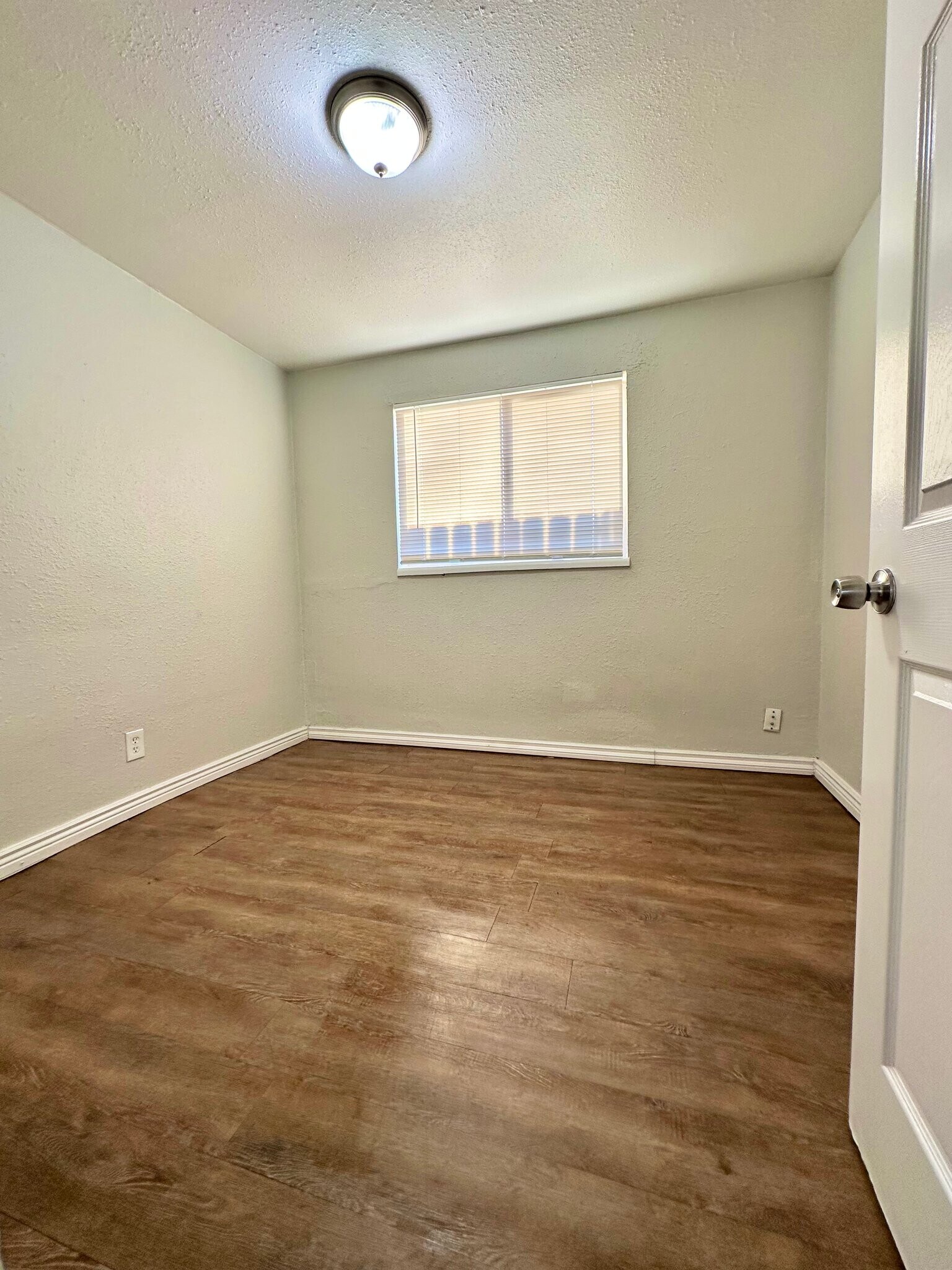 Building Photo - 4439 W Nevada Pl