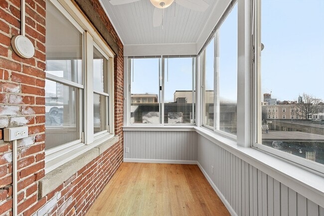 Building Photo - 1298 Cambridge St