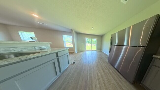 Building Photo - 5141 Yukon Dr