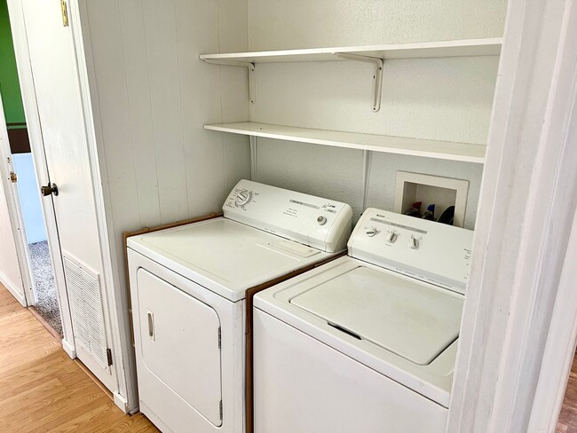 Building Photo - Southside 2 Bed Mobile Home at Southwood M...