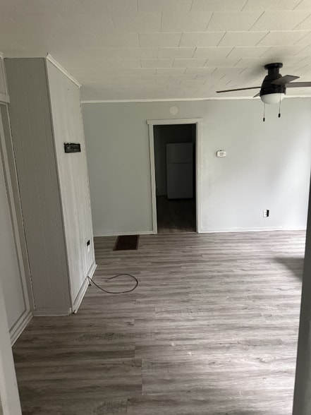Building Photo - 1532 Woodley Ave
