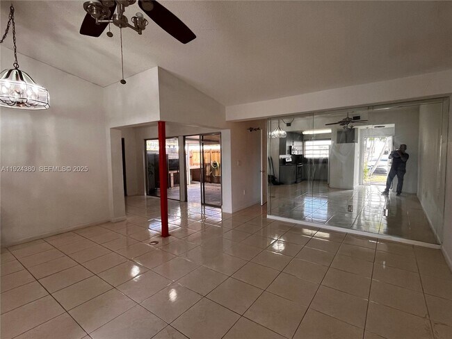 Building Photo - 819 NE 214th Ln