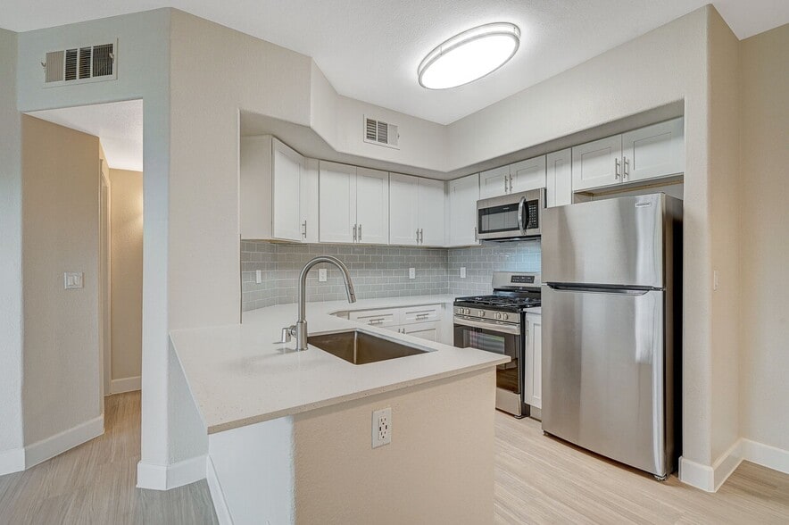 Primary Photo - Horizon Ridge Apartments