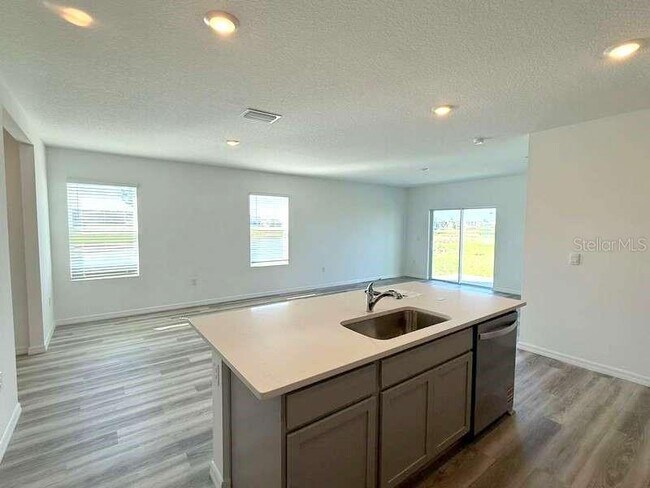 Building Photo - 32893 Osprey Peak Wy