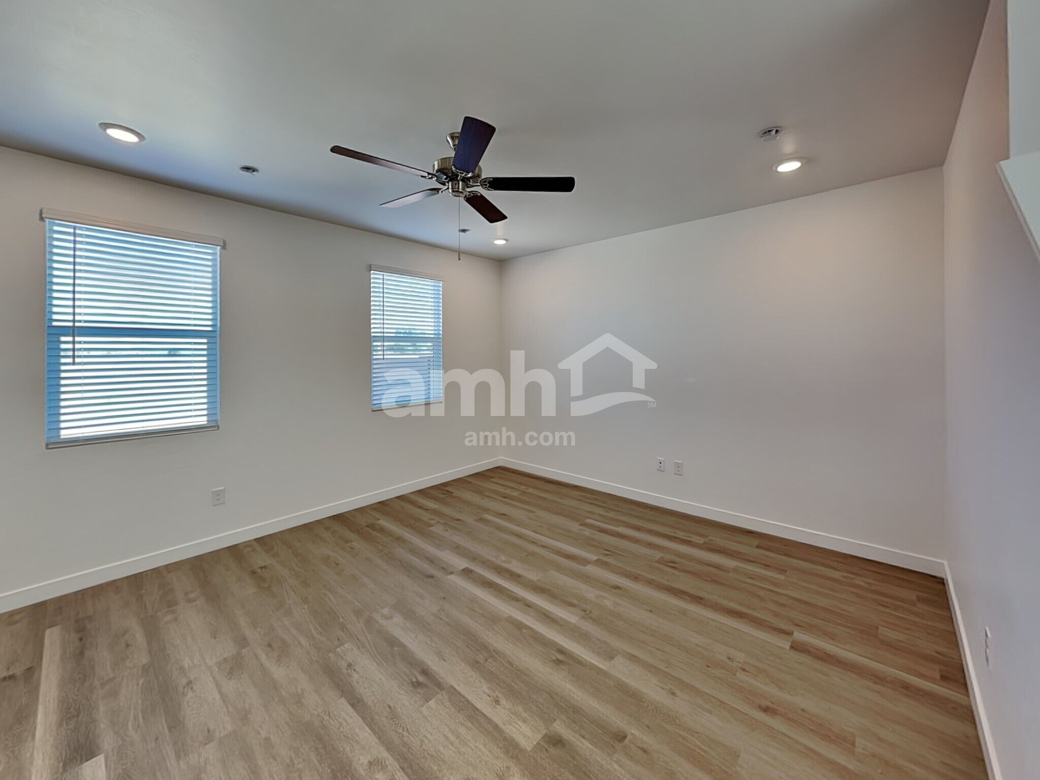 Building Photo - 8225 S 21st Dr