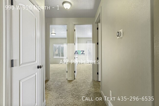 Building Photo - 990 W 950 N