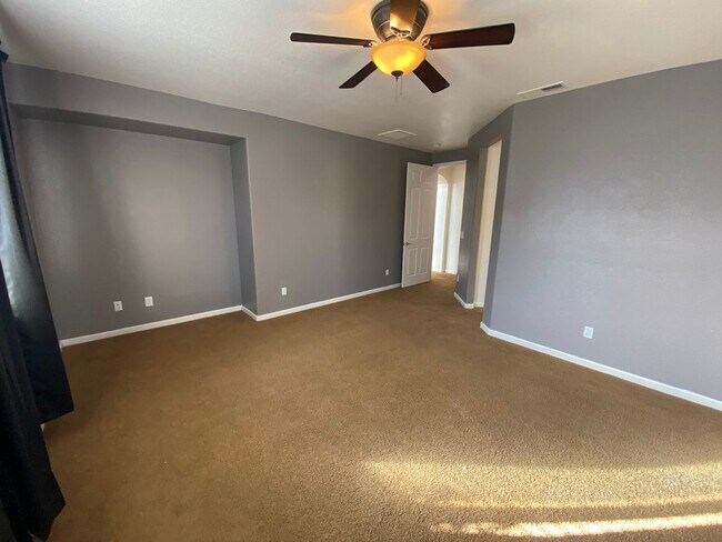 Building Photo - Elegant 2 story home in NW Visalia Coming ...