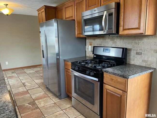 Building Photo - 2806 W 47th St