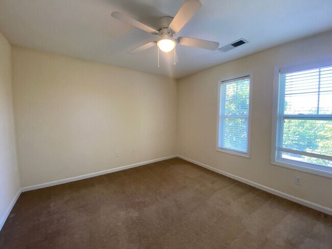 Building Photo - PRE-LEASING FOR AUGUST 2026!