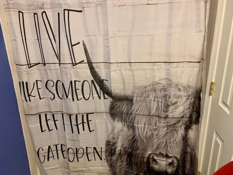 Building Photo - 621 Durrett Town Rd