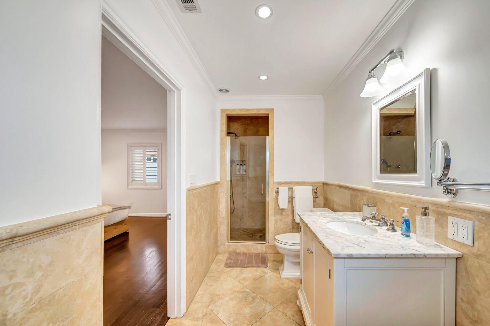 Building Photo - 17946 Valley Vista Blvd