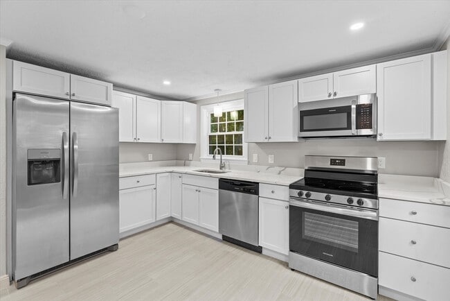 Building Photo - 36 Delmar Ave
