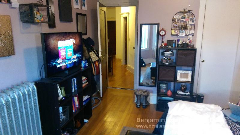 Building Photo - 463 Park Dr