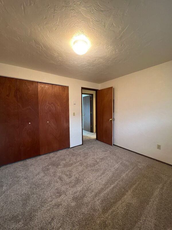Building Photo - 2501 SW Pickford St