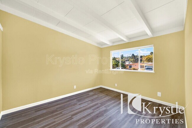 Building Photo - 1114 Coronel Ave