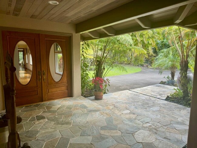 Building Photo - Luxury- Kona Hills Estates : Furnished Exquisite 3-Bedroom, 3.5 Bathroom Retreat