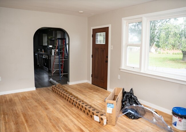 Building Photo - 3950 Locust Grove Rd