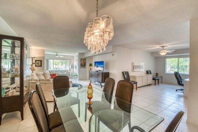 Building Photo - 12547 Imperial Isle Dr