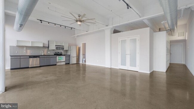 Building Photo - 444 N 4th St