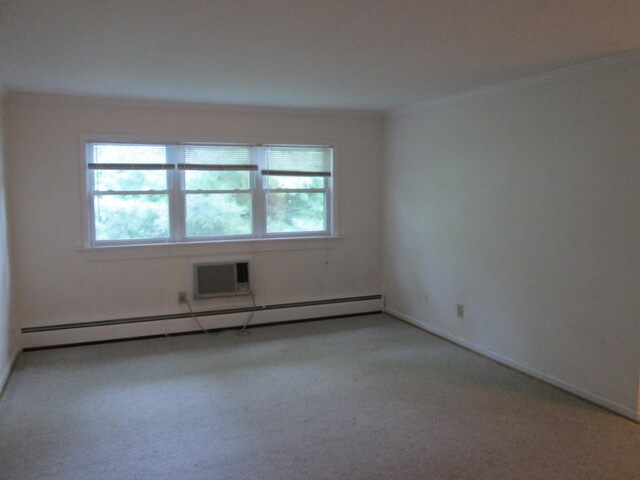 Building Photo - 1628 Valley St