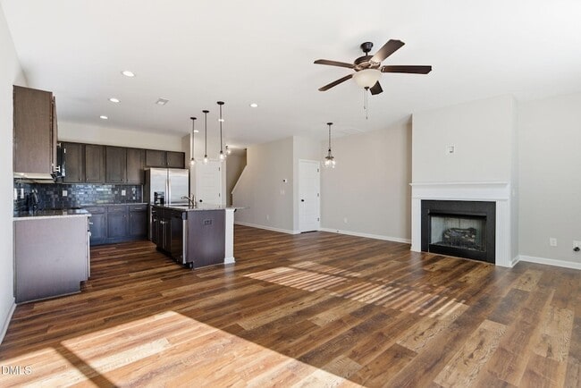 Building Photo - 759 Putney Hl Rd