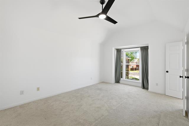 Building Photo - 836 Lakeview Cir