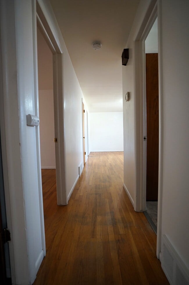 Building Photo - 2500 Westchester Dr