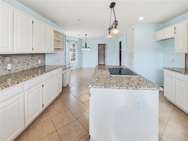 Building Photo - 3204 Peach Blossom