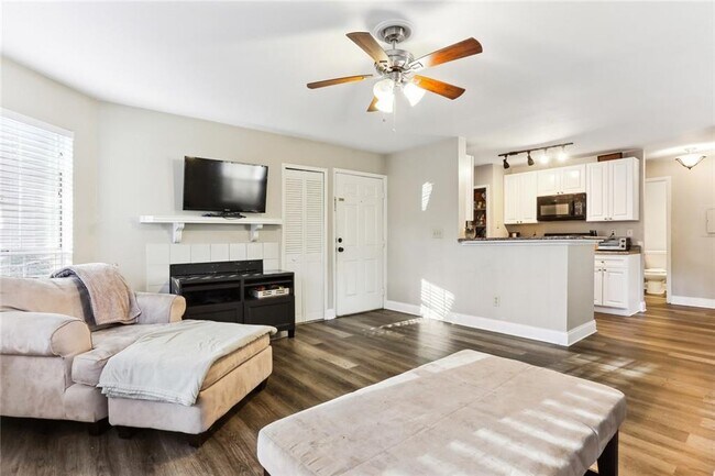 Building Photo - 914 Wentworth Ct