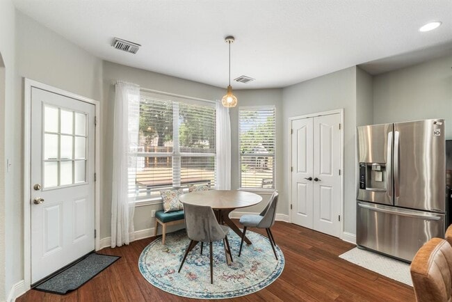 Building Photo - 1107 Hollybrook Cove