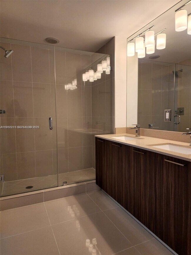 Building Photo - 5300 Paseo Blvd