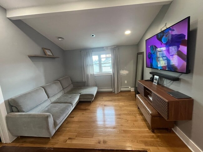 Building Photo - 530-532-532 40th St