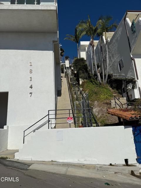 Building Photo - 18147 Coastline Dr