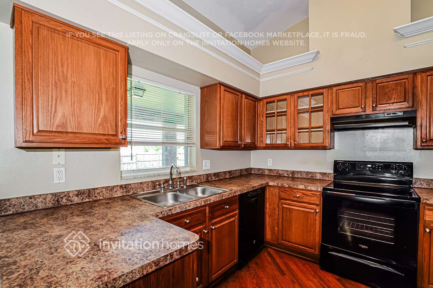 Building Photo - 811 Albi Ct