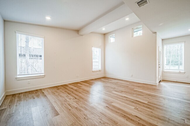 Building Photo - 2523 Appian Wy