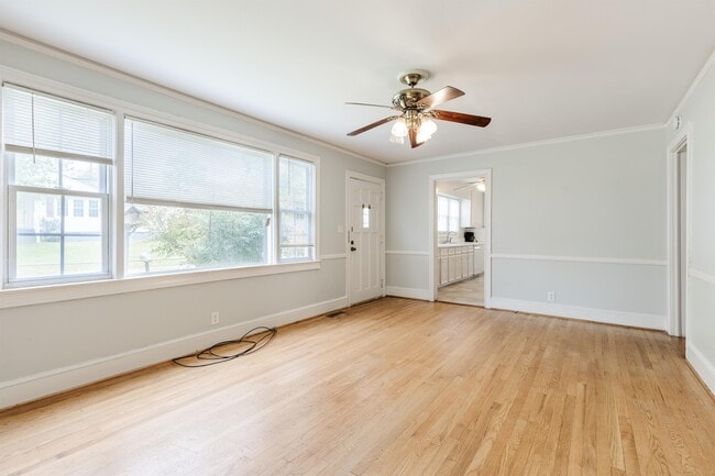 Building Photo - 119 Merrilat Ave