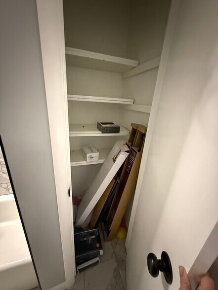 Building Photo - 737 Harpeth Pky W