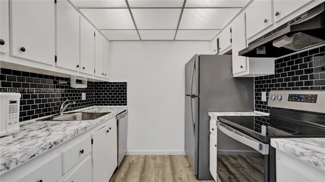 Building Photo - 1301 SW 134th Way