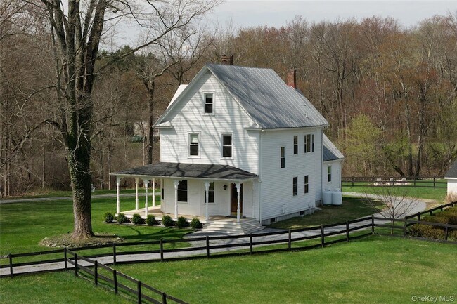Building Photo - 1777 NY-9G