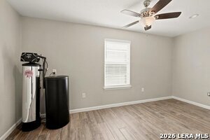 Building Photo - 1452 Lakeview Dr