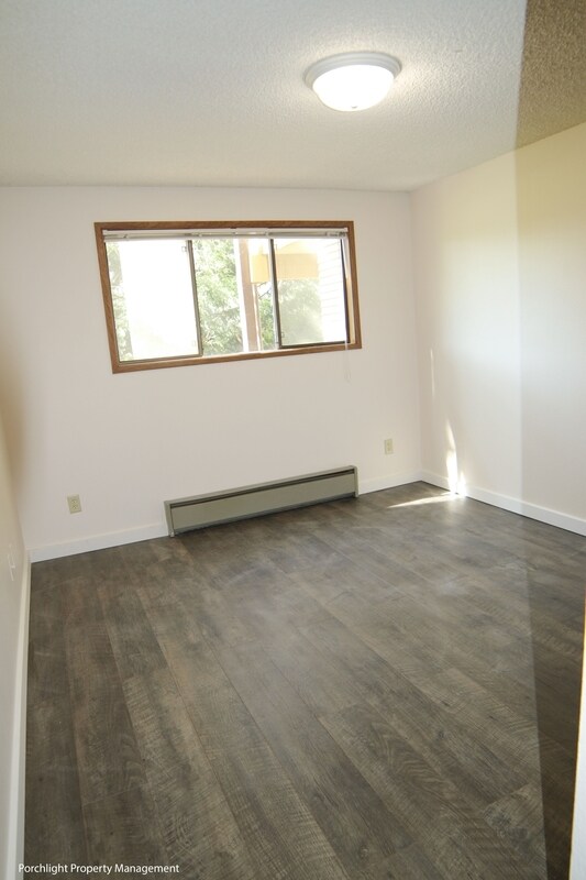 Building Photo - 408 La Villa Dr