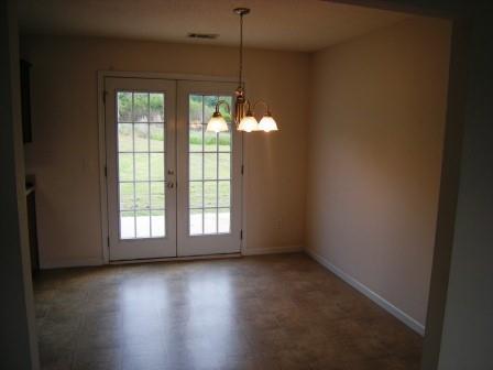 Building Photo - 129 Farm View Ln