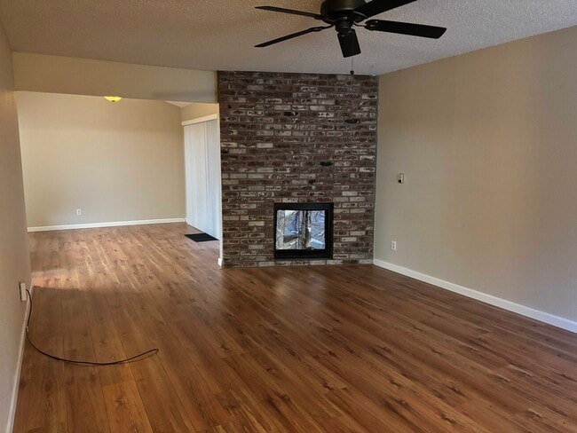 Building Photo - 1714 Kent St