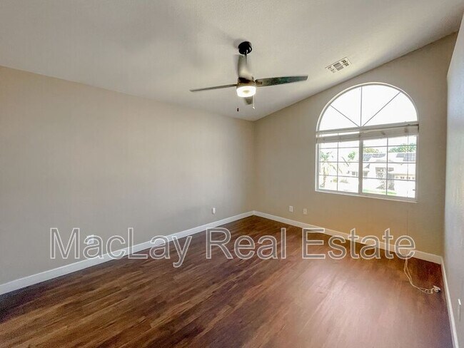 Building Photo - 1615 W Enfield Way