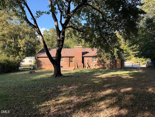 Building Photo - 501 Atchison St