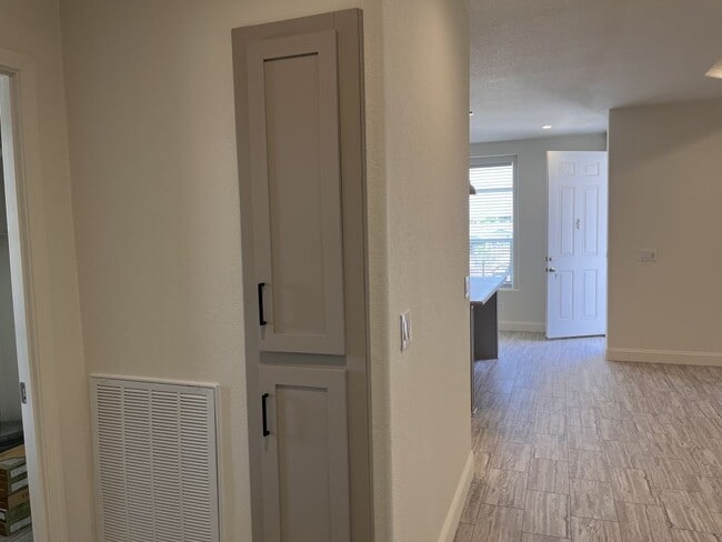 Building Photo - 2501 W Wickenburg Way