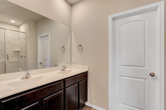 Building Photo - 13845 Rock Island Trl