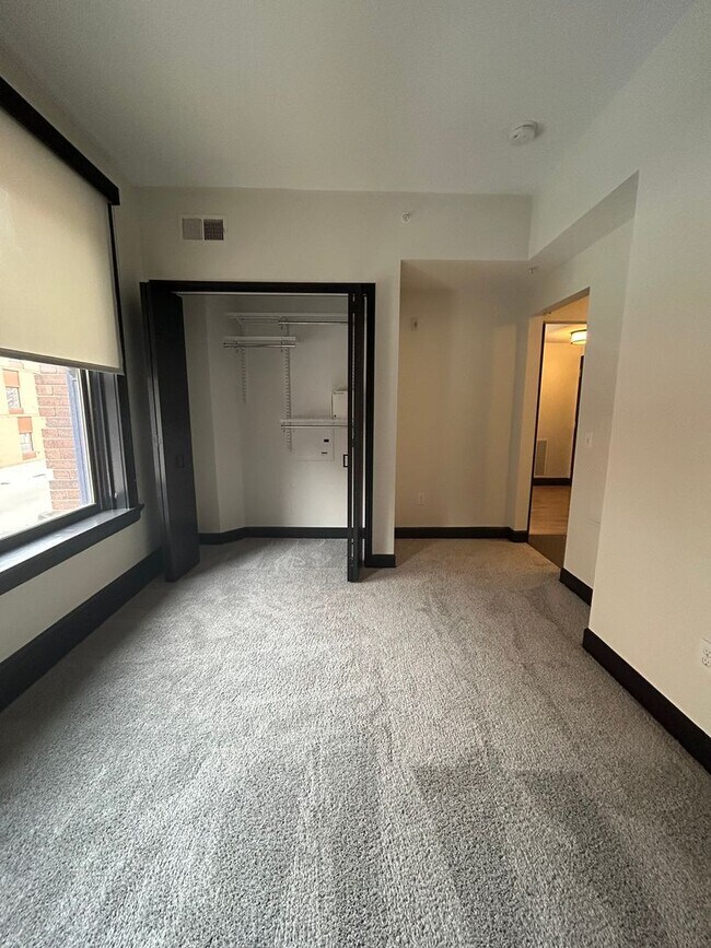 Building Photo - LEASE SPECIAL! HALF OFF FIRST FULL MONTH! Historic and Upscale 1 Bedroom 1 Bathroom Downtown