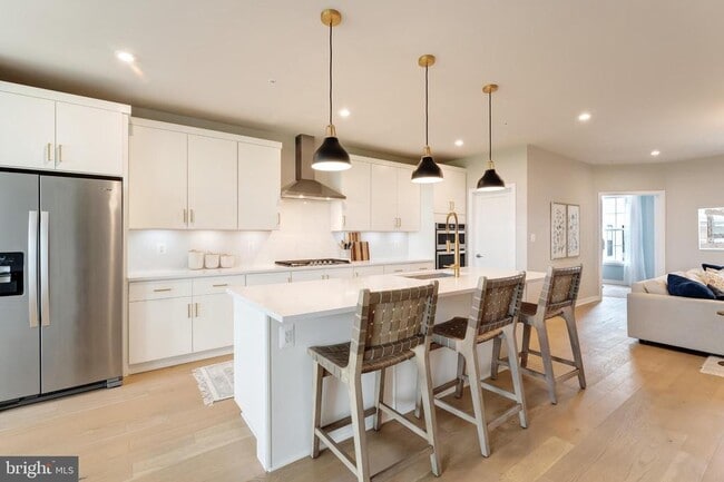 Building Photo - 22405 Claude Moore Dr