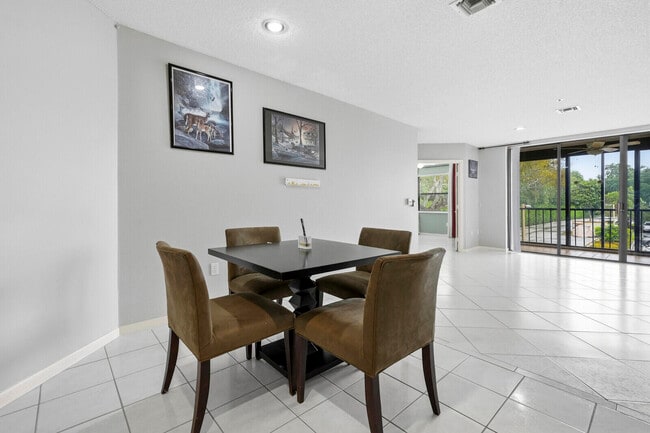 Building Photo - 5155 Europa Dr